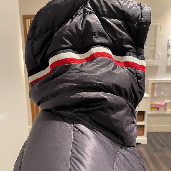 Moncler Navy Boys Puffer Jacket Size 14 - Picture 5 of 8